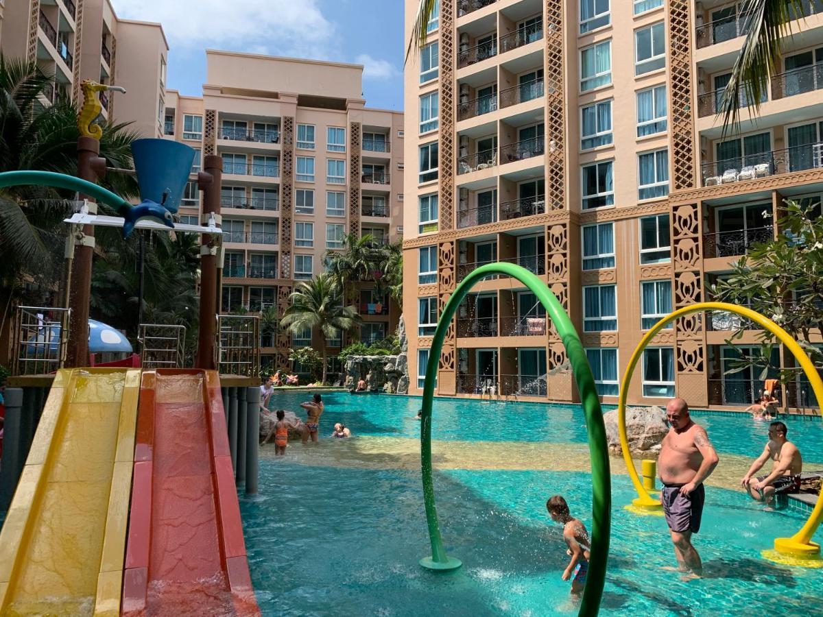 Atlantis Condo Resort Haat Jomtien Eksteriør bilde