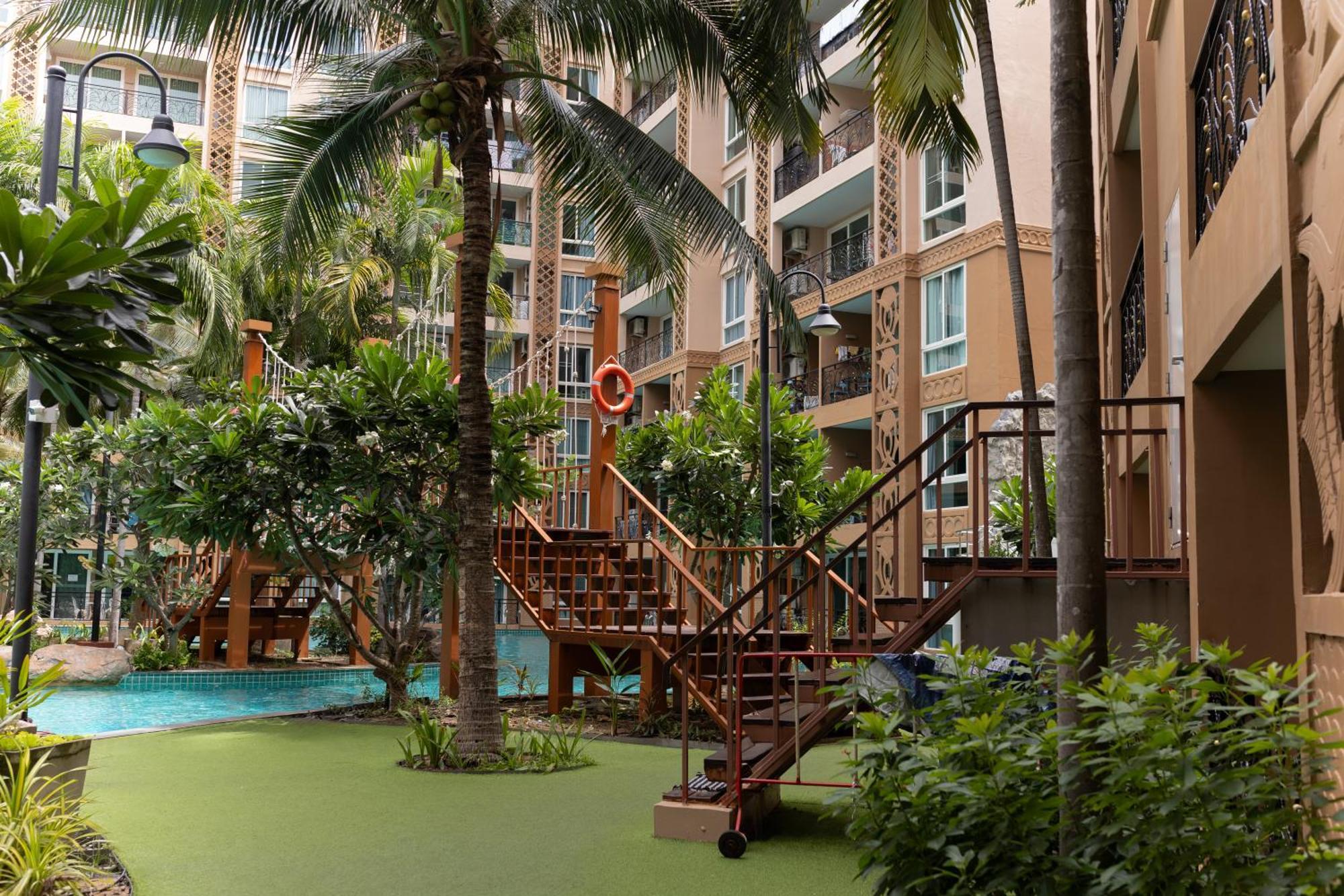 Atlantis Condo Resort Haat Jomtien Eksteriør bilde