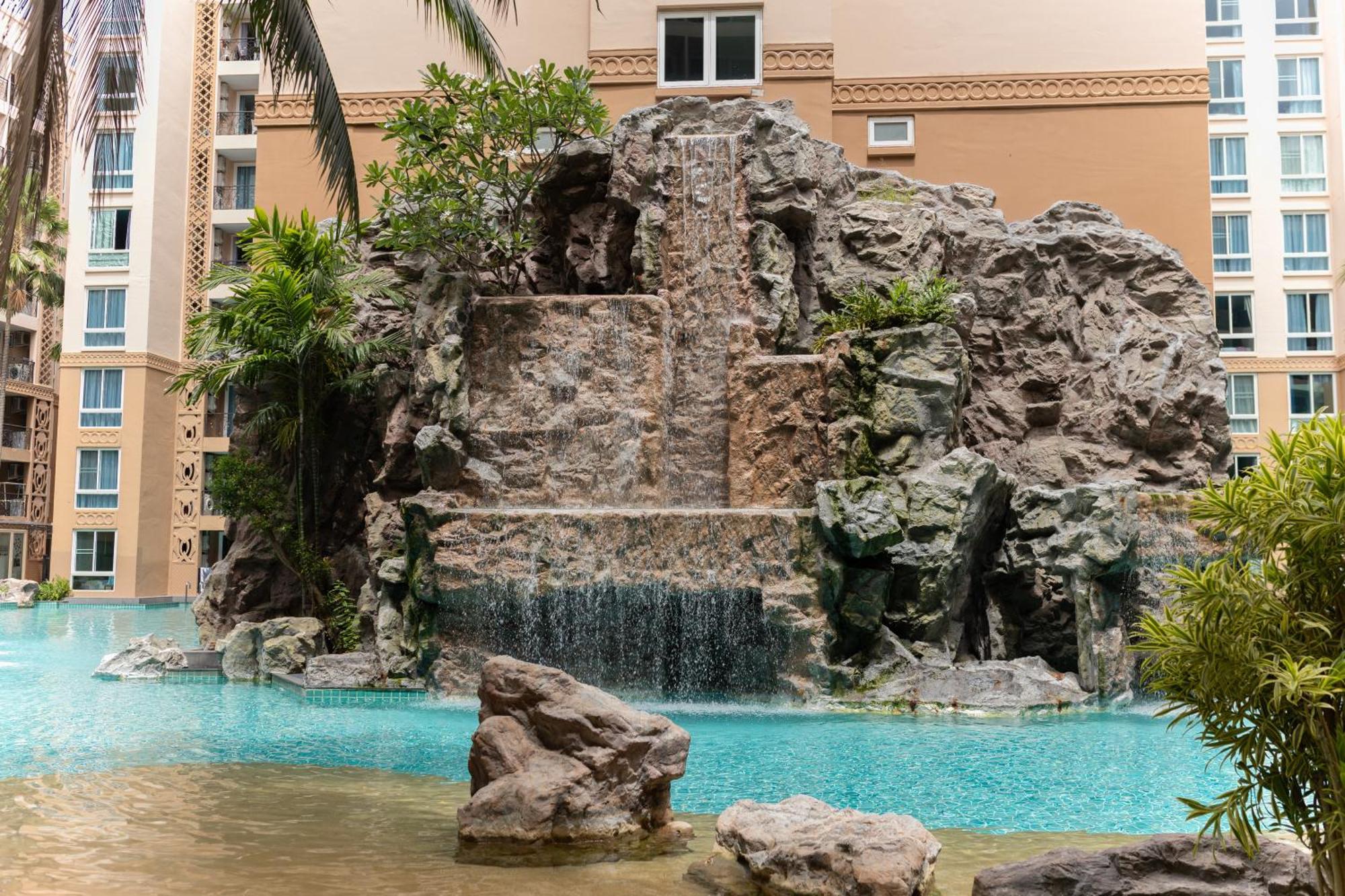 Atlantis Condo Resort Haat Jomtien Eksteriør bilde