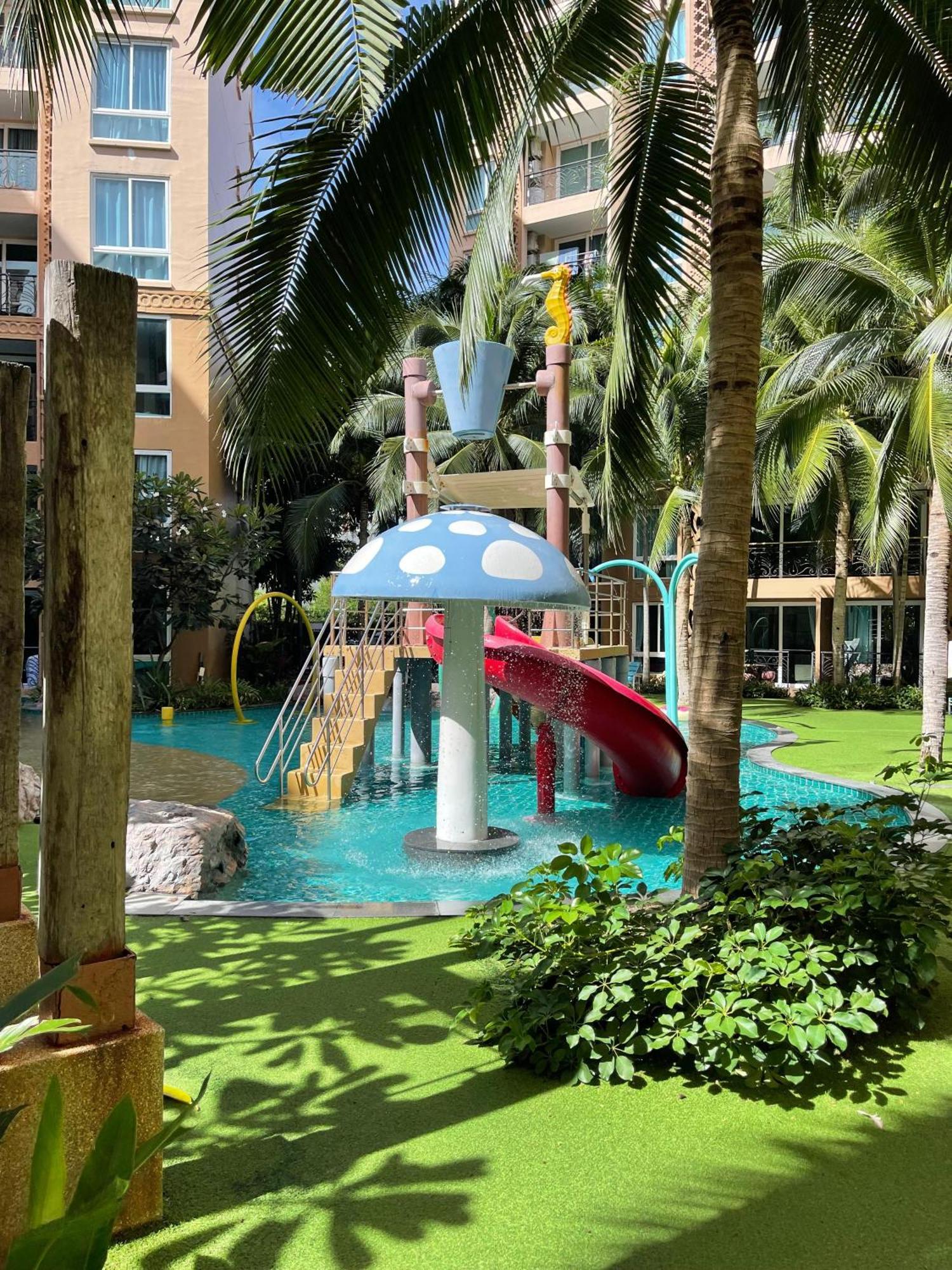 Atlantis Condo Resort Haat Jomtien Eksteriør bilde